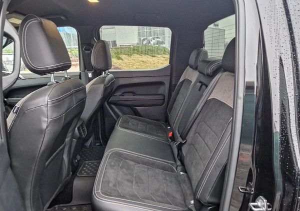 Volkswagen Amarok cena 245900 przebieg: 5500, rok produkcji 2023 z Łapy małe 301